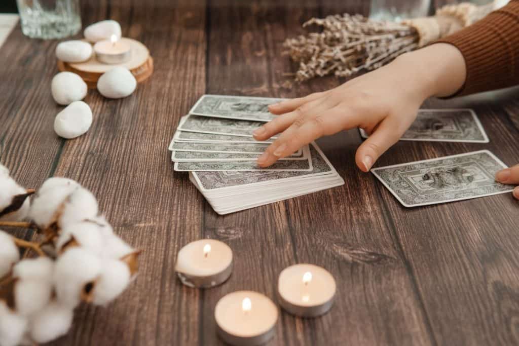Tarot zamjene: pronađi svoju “duhovnu blizanku” Tarot zamjene: pronađi svoju “duhovnu blizanku”